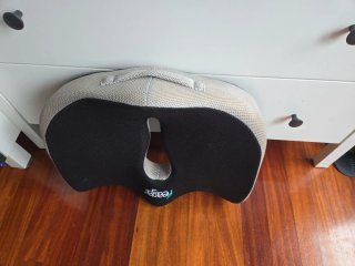 Cojín Ergonómico Feagar Negro y Beige