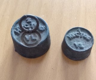 Pesas de balanza antiguas