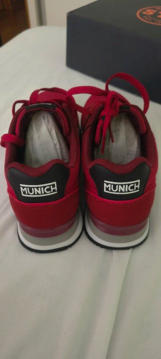 Munich Dash Rojas Talla 42