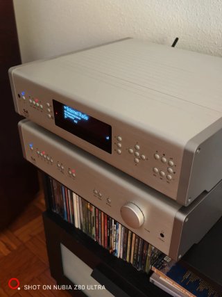 T+A Music Player Balanced y Power plant Balanced