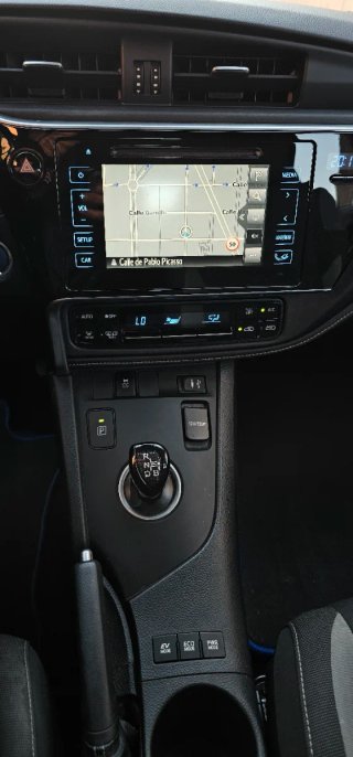 Toyota Auris 2016