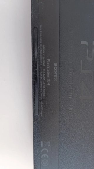 PS4 (PlayStation 4) Negra
