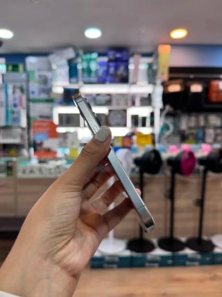 iPhone 15 Pro 128GB Batería 98% + 1 Año Garantía