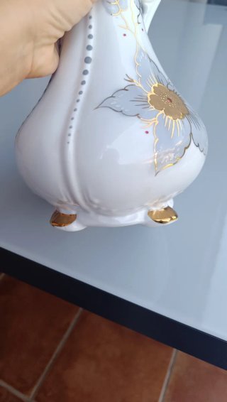 Jarrón de cerámica blanco y dorado de 33 cm