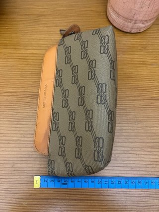 Borsa da toilette classica Balenciaga