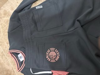 Conjunto deportivo Banlieue negro gris y rosa