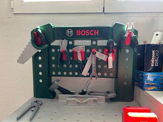 Mesa de herramientas Bosch para niños