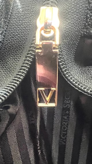 Bolso Victoria's Secret Rayas