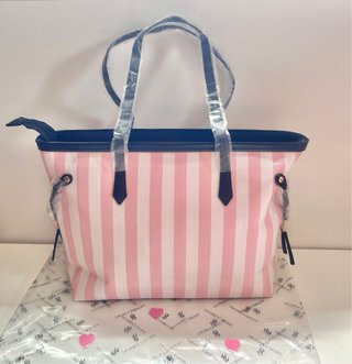 Bolso Victoria's Secret Rayas