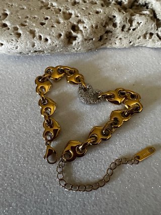 Bracciale Cuori oro con Cuore argento Pavé