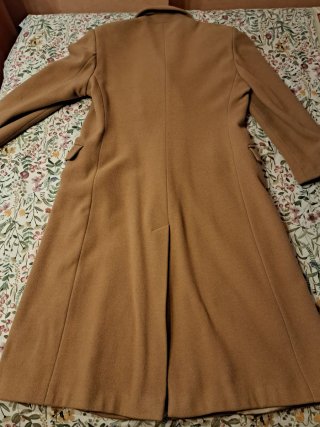 Abrigo de cachemira y lana beige