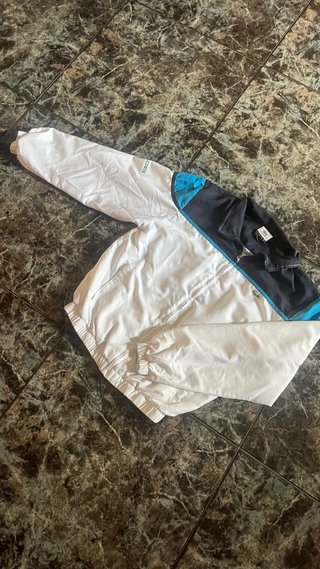 Chaqueta Deportiva Lacoste Clásica Blanca y Azul