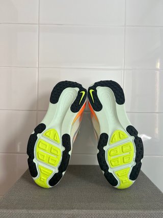 Nike Vomero 18 Verde y Amarillo