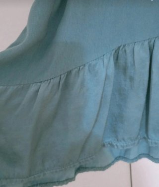 Blusa verde con volantes