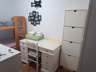 SE   ALQUILA UNA HABITACIÓN ZONA PUEBLO NUEVO