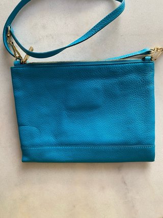 Bolso de piel Bimba y Lola azul turquesa