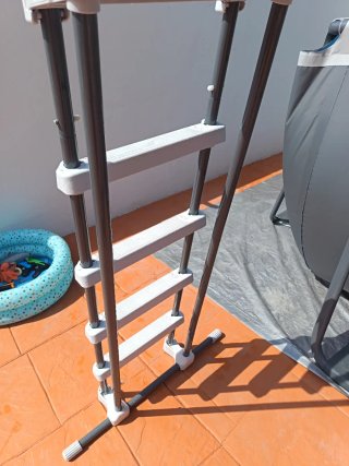 Escalera Piscina INTEX Metal/Plástico