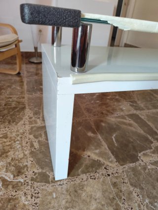 Mesa de salón cristal y metal