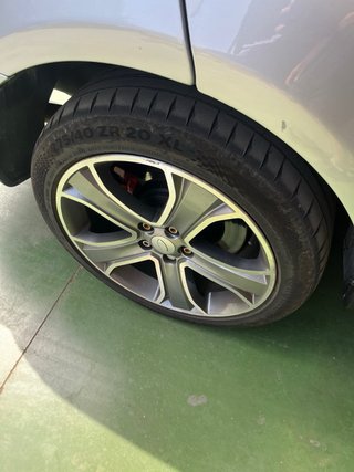 Range rover 4x Ruedas 275/40r20