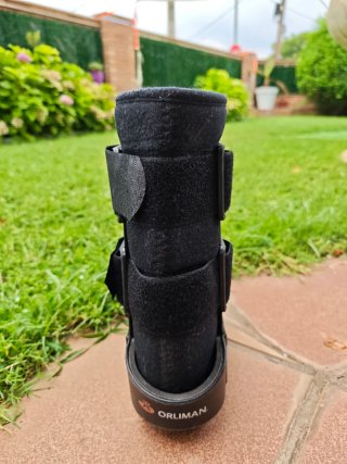 Bota Ortopédica Walker Corta Talla S marca Orliman