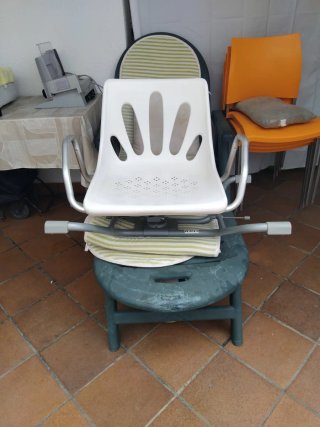 Silla de Baño Giratoria Metálica y Plástico