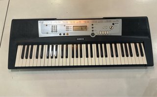 Teclado Yamaha YPT-200