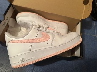 Nike Air Force 1 Rosa y Blanco