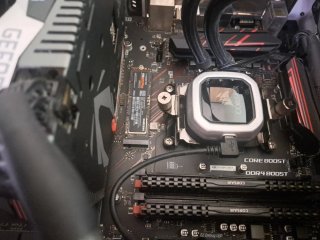 PC Gaming / Ryzen 2700X / RTX 2060 6GB / 32GB RAM