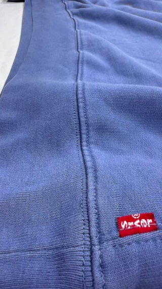 Felpa Levi's Azzurra con Onda Floreale