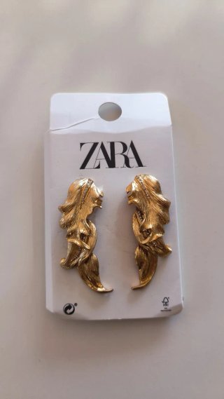 Pendientes largos  Zara hojas dorados