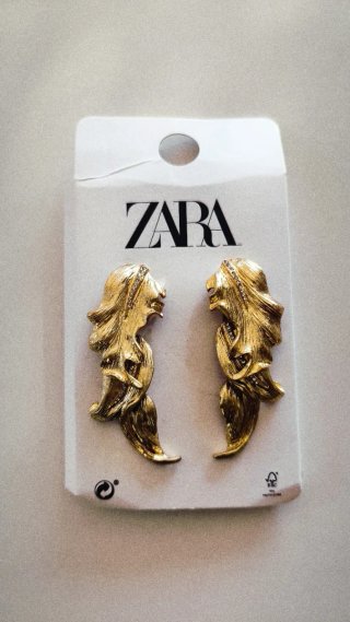 Pendientes largos  Zara hojas dorados