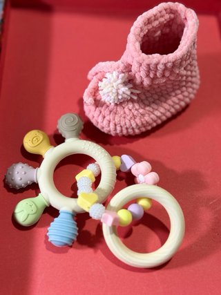 Patucos de felpa para bebés, hechos a mano.