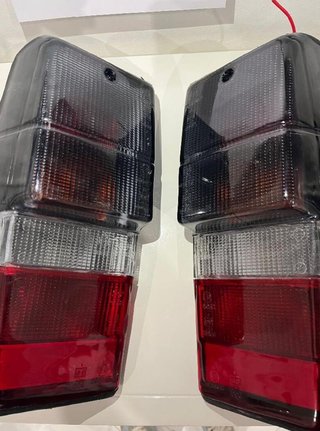 Nissan 384004 065200 piloto tras izq patrol k w260