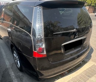 Mitsubishi Grandis 2008