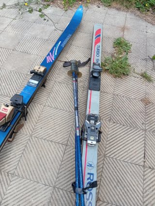 Esquís Rossignol y Bastones