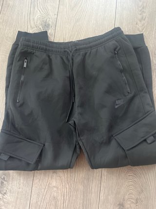 Lote 5 Pantalones Deportivos y Vaqueros