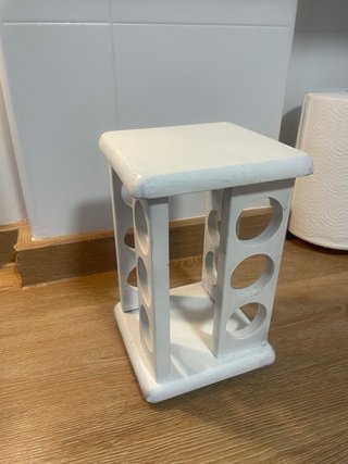 Especiero de madera blanco