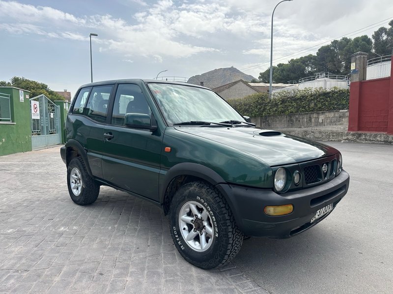 Nissan Terrano II 1999 - foto 1