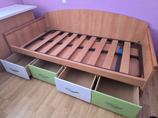 Cama juvenil con cajones y escritorio