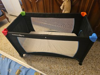 Cuna de viaje Babies R Us Travel Plus más colchón.