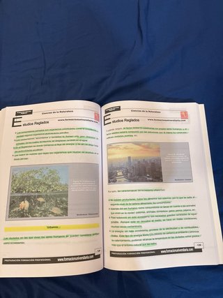 Libro de ciencias de la naturaleza de universidad