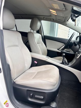 Toyota Avensis 2013