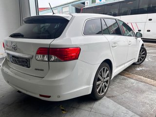 Toyota Avensis 2013