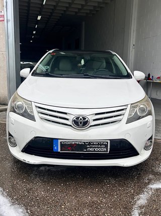 Toyota Avensis 2013