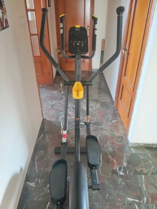 Elíptica Domyos 500/07 montada y nueva.