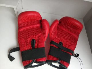 Guantes de boxeo Outshock rojos