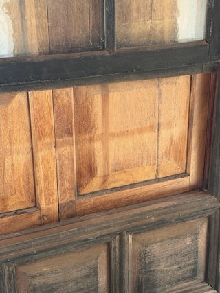 Ventana rústica madera noble