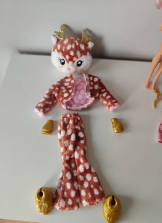 Barbie Cutie Reveal Articulada
