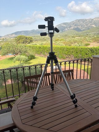 Trípode Manfrotto con rótula 029