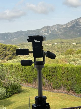 Trípode Manfrotto con rótula 029